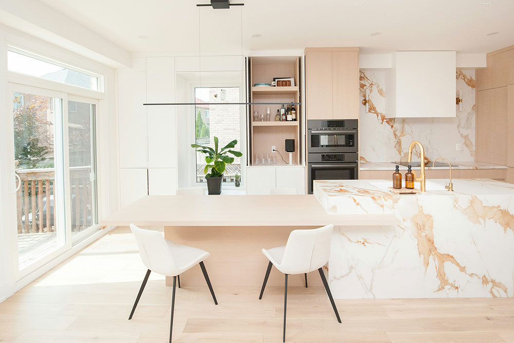 Fully renovated beautiful kitchen